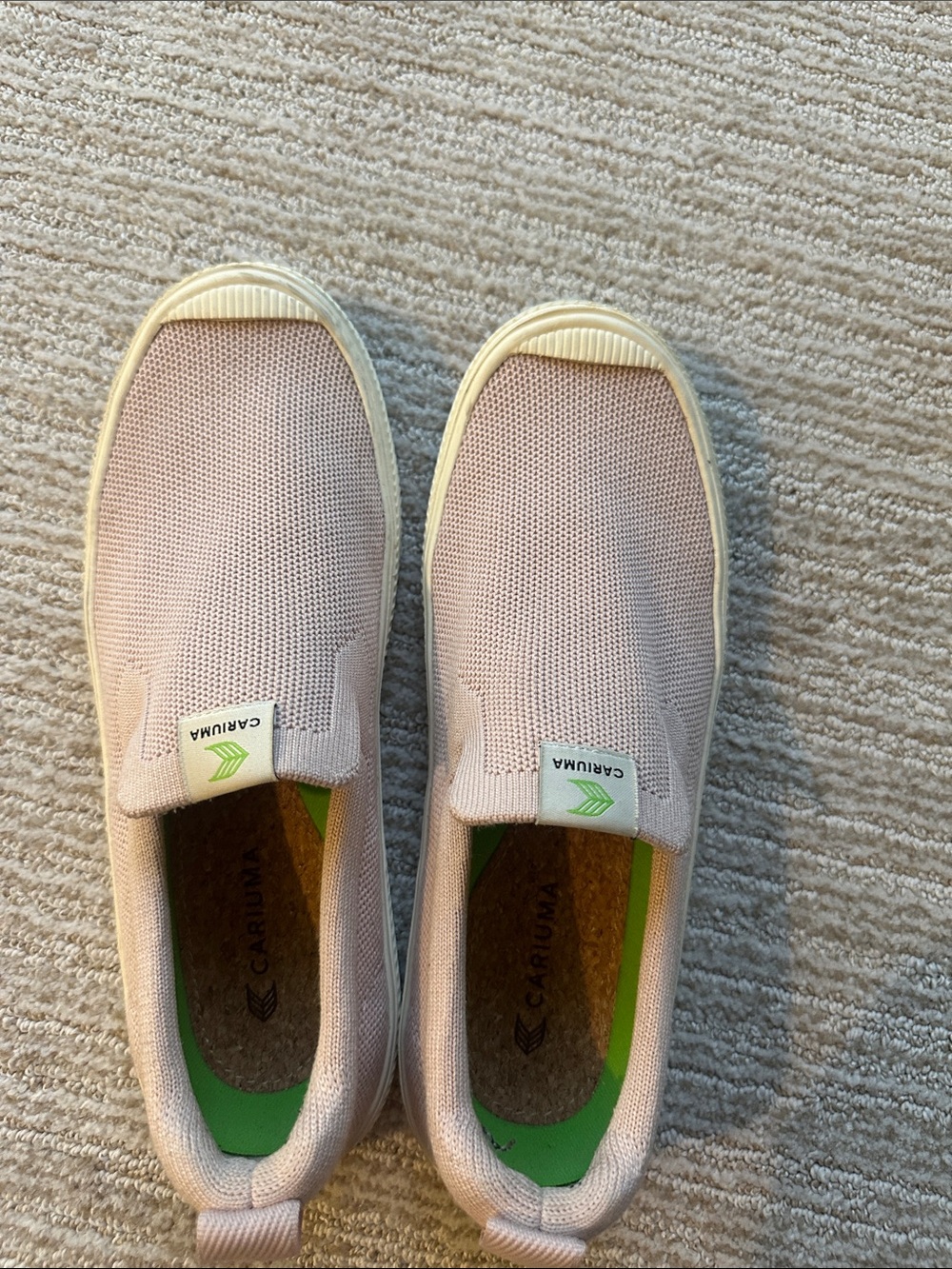 Cariuma  Slip-On Sneakers in Blush Pink size 8